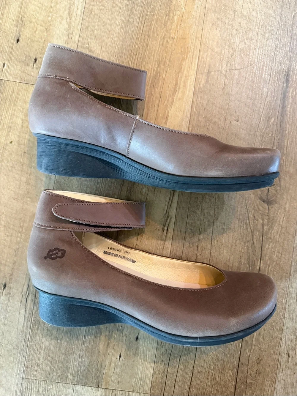 Loints of Holland Sydney Leather Mary Jane Shoes | Brown